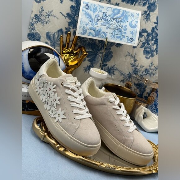 🆕 KURT GEIGER LONDON 🧿NWOB Laney Flower Embellished Sneakers, Bone, Sz 40 US 9 - Picture 3 of 16